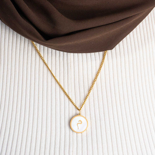 Arabic Letter Shell Necklace - Faa' (F)
